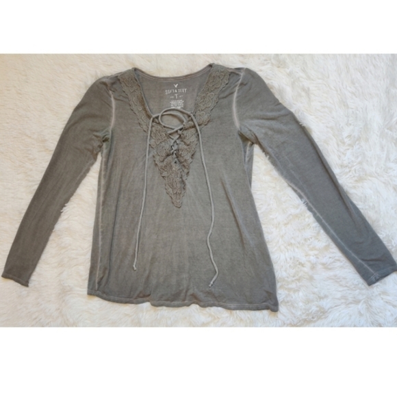 American Eagle Soft and Sexy long sleeve - Picture 2 of 4